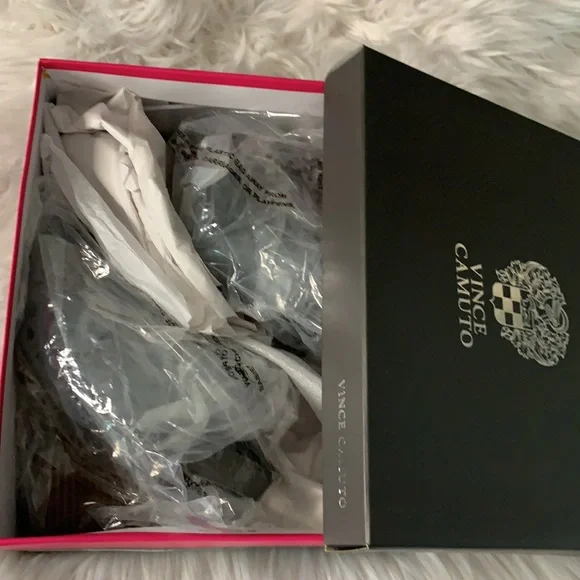 Vince Camuto Deverly Sandal Size 6.5 Wide - Picture 11 of 12